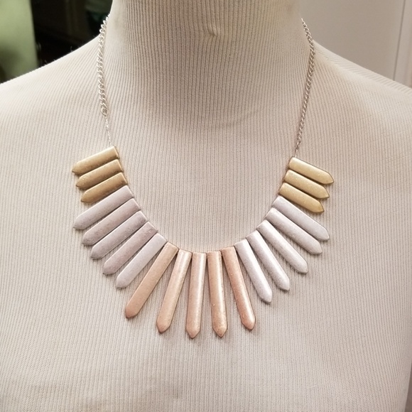 Jewelry - 3 tone Necklace NWOT